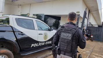 Suspeito de assassinar homem com tiros em terreno baldio é preso