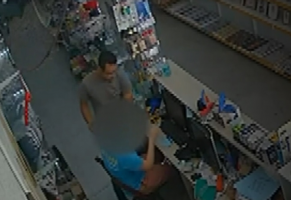Vídeo: homem é preso por roubos a comércios na região da Vila Rezende em Piracicaba 