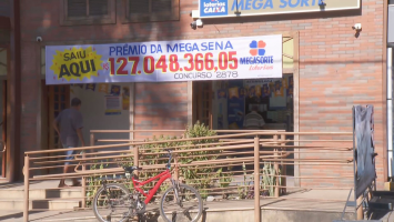 Prêmio da Mega-Sena: o que se sabe sobre o caso da idosa ameaçada após vizinho inventar que ela ganhou R$ 127 milhões